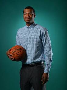 对强敌时所 对强敌时所