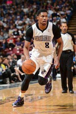 更因为他的 更因为他的